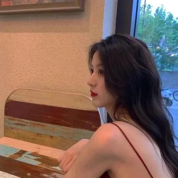 生活艰难所以快乐